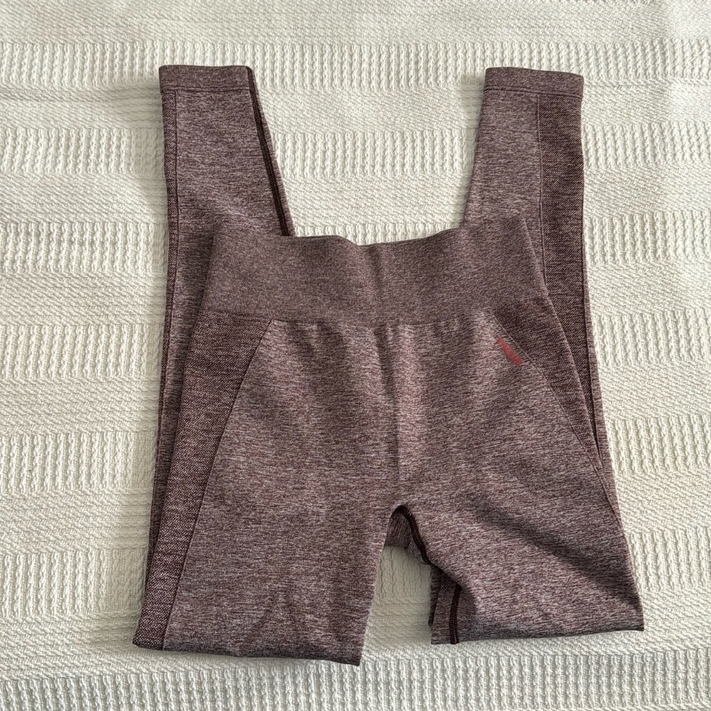 GYM SHARK LEGGINGS (M)